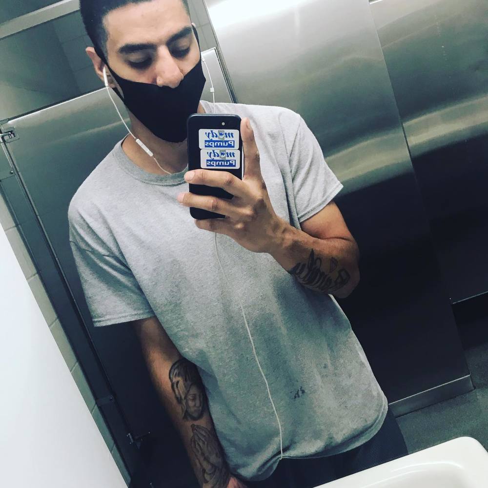 Meet your Posher, Efchris